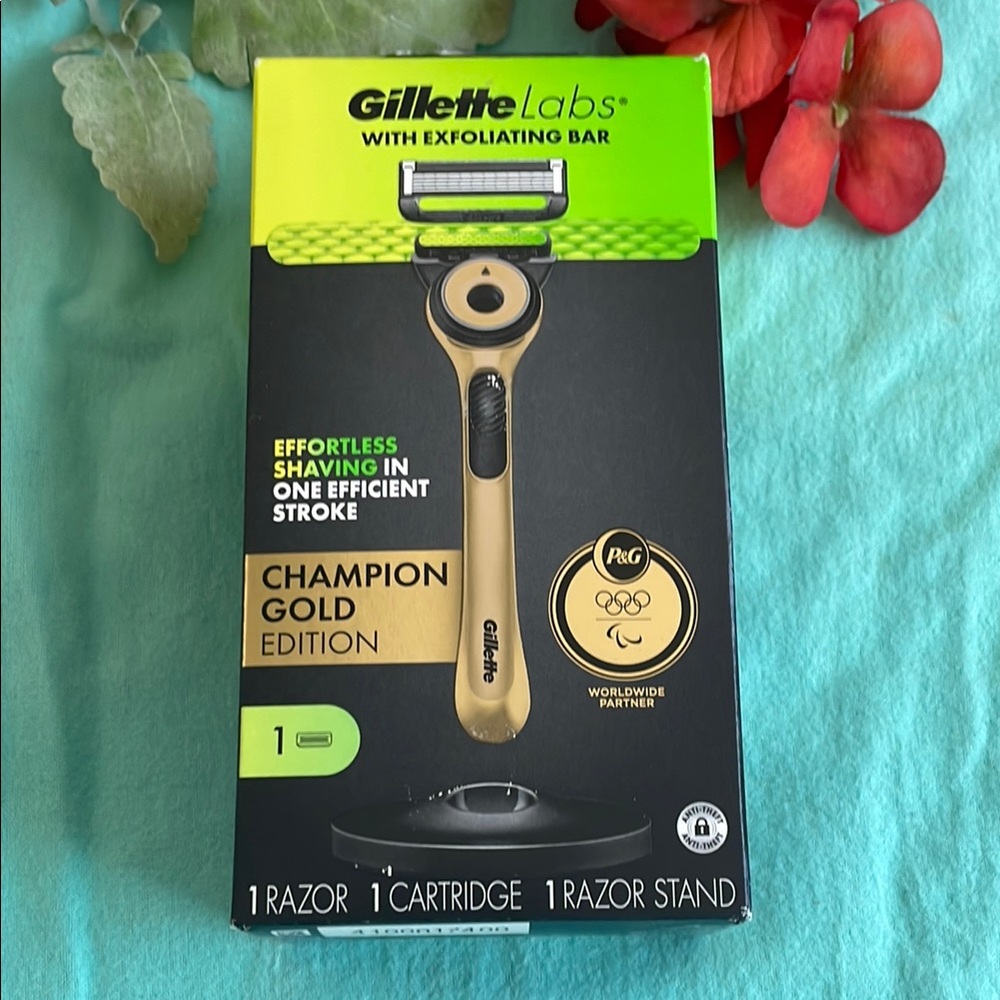 Gillette Champion Gold Razor with‎ Stand